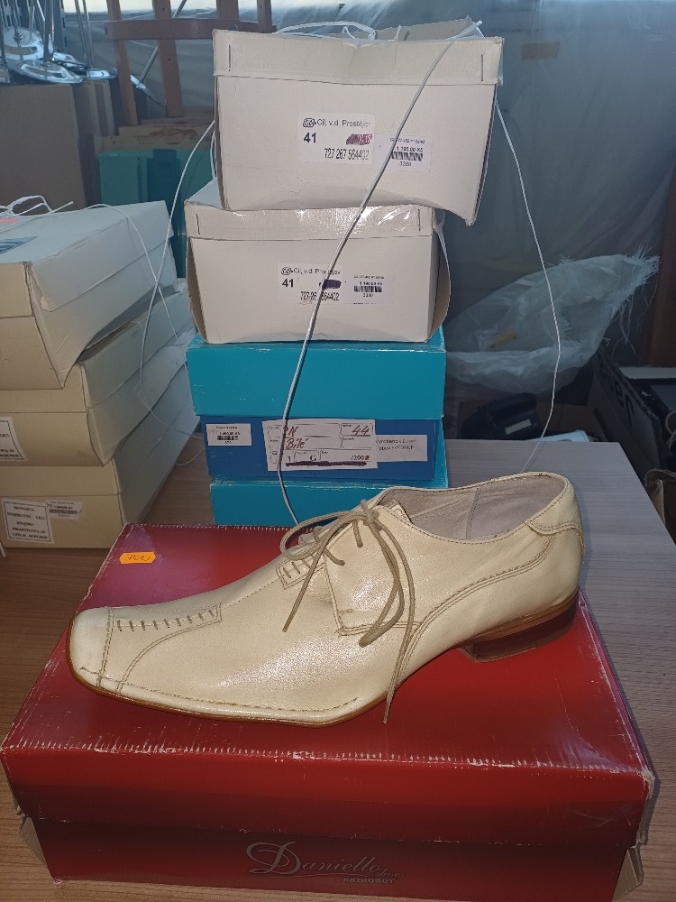 Skladové zásoby - 20