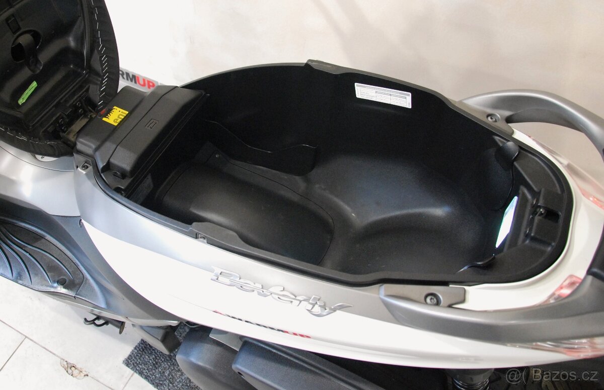 Piaggio Beverly 350 ABS + ASR - 20