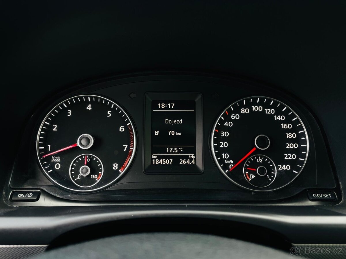Volkswagen Touran 1.2TSI 7MÍST MANUÁL VÝHŘEV SERVISKA - 20