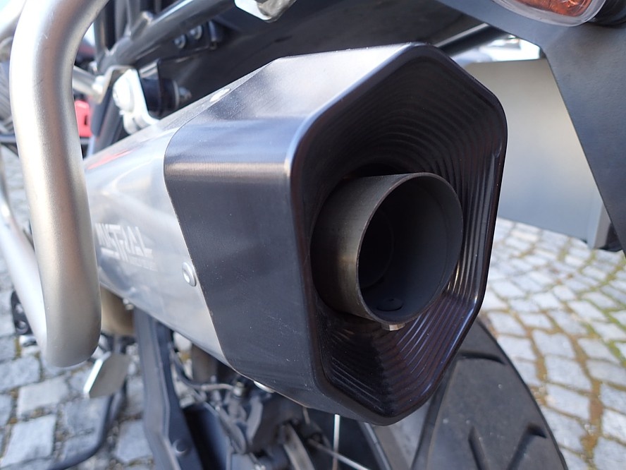 MOTO GUZZI V 85 TT - 20