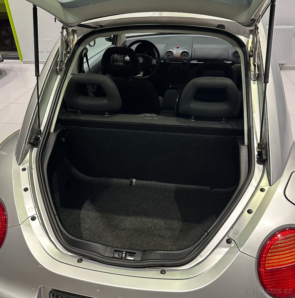 Volkswagen New Beetle, 2.0 Benzin Ojeté, 7/2000, 153 400 km - 20