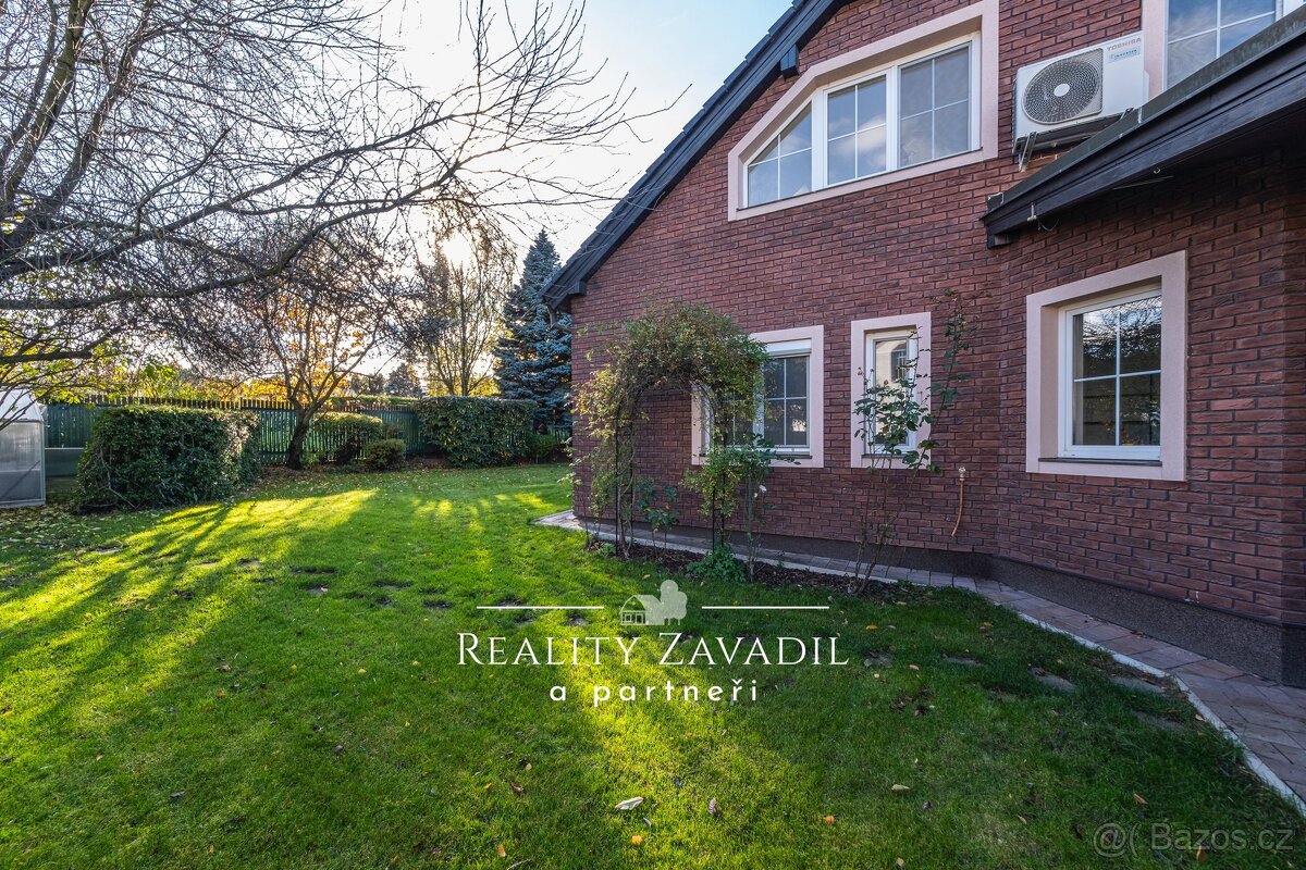 Prodej prostorného rodinného domu 6+kk v klidné lokalitě Hor - 20