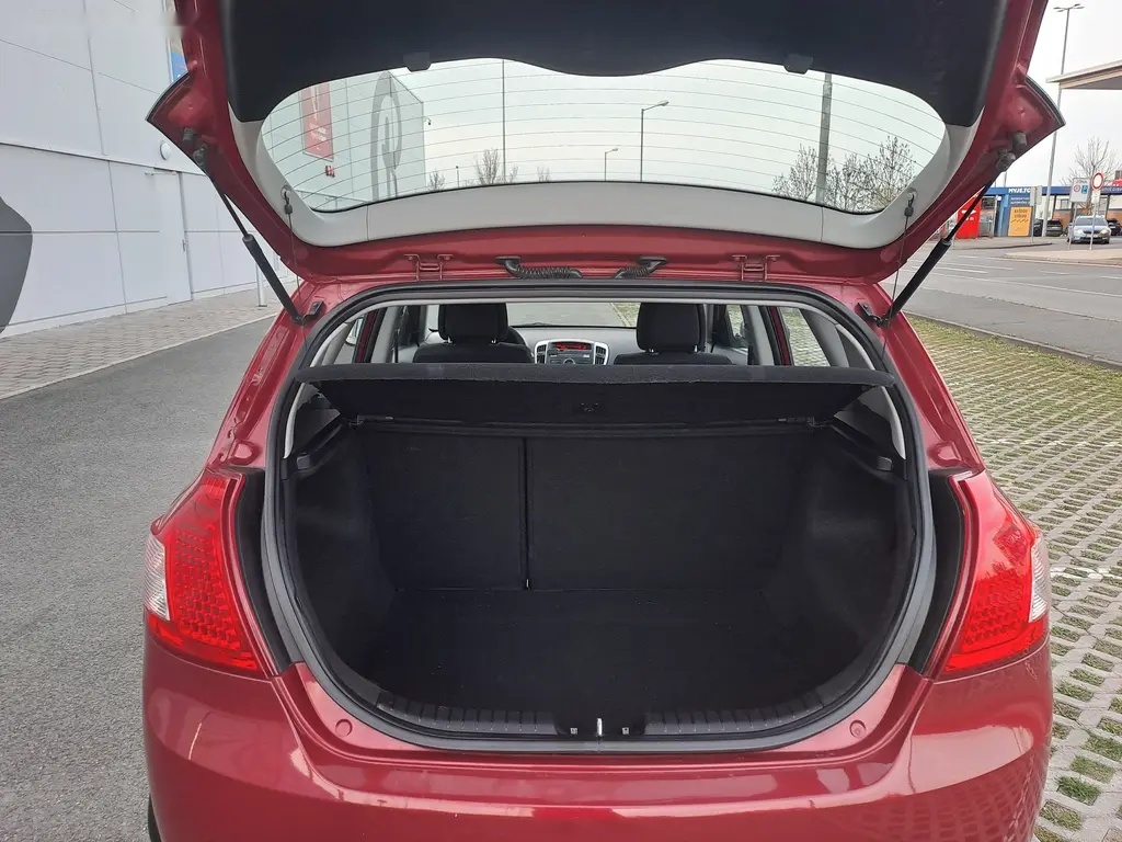 Kia Cee´d, 1.6CRDI ČR 2.MAJ PĚKNÉ AUTO - 20