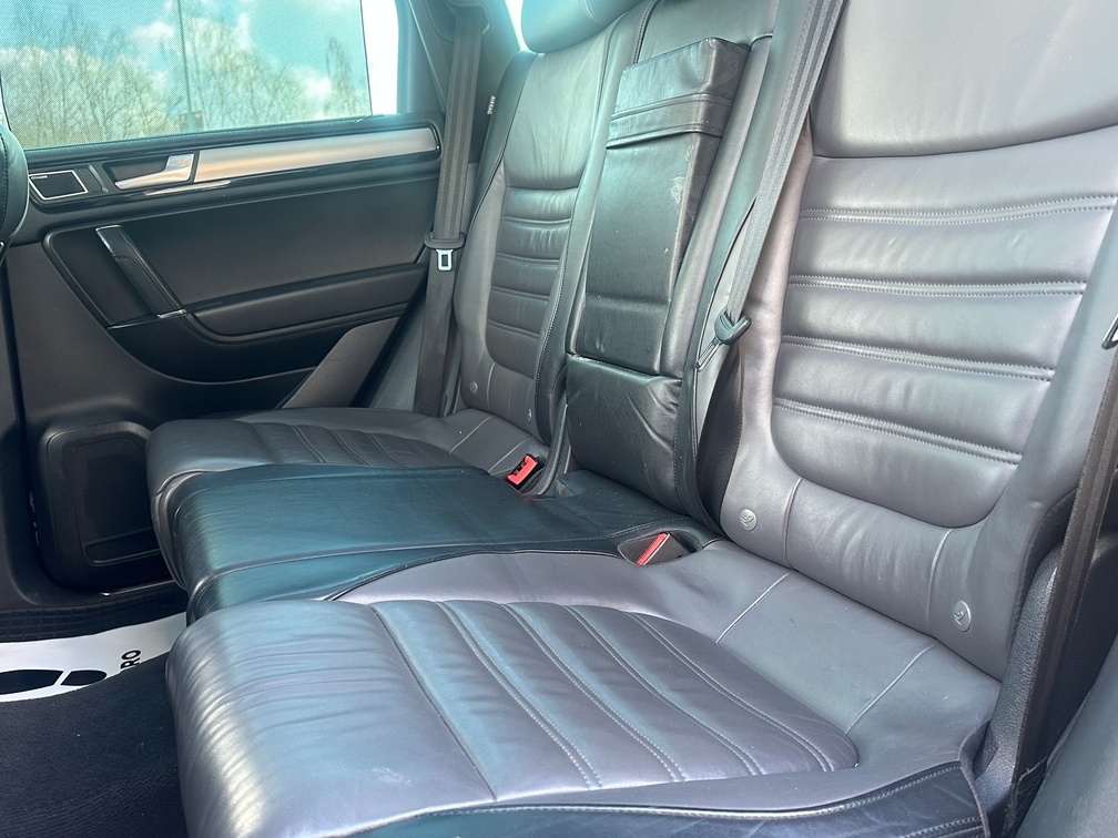 Volkswagen Touareg 2012 - 20