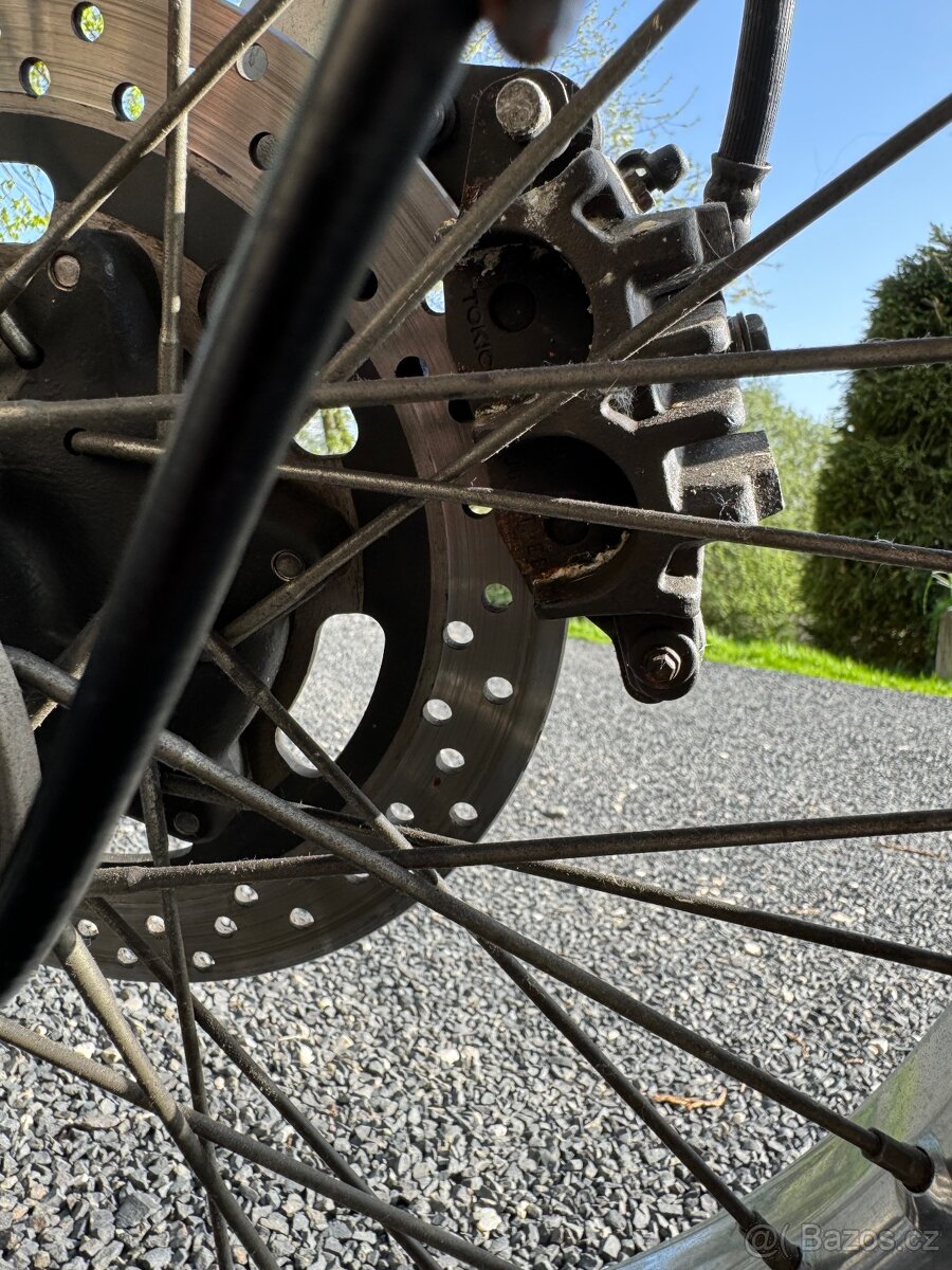 Kawasaki TR 250 - 20