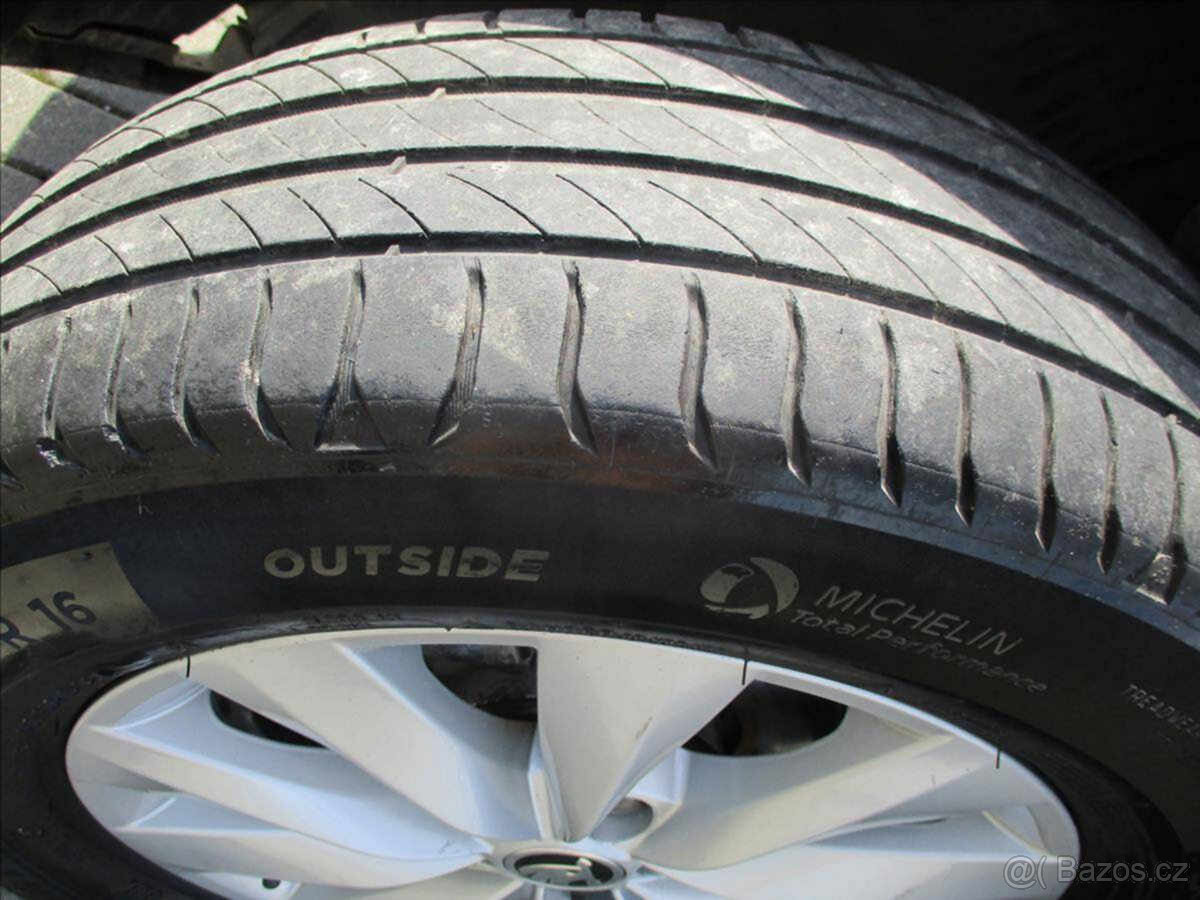 ŠKODA KAMIQ 1,0TSi G-TEC CNG po rozvodech 08/2020 - 20