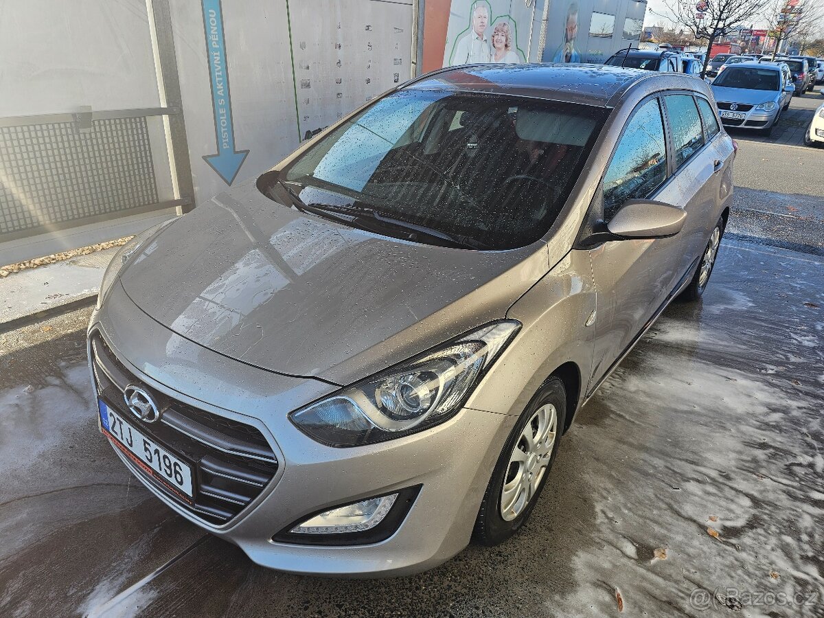 HYUNDAI I30 COMBI 1.6 CRDI 2016 81 kW TRIKOLOR WEEKEND - 20