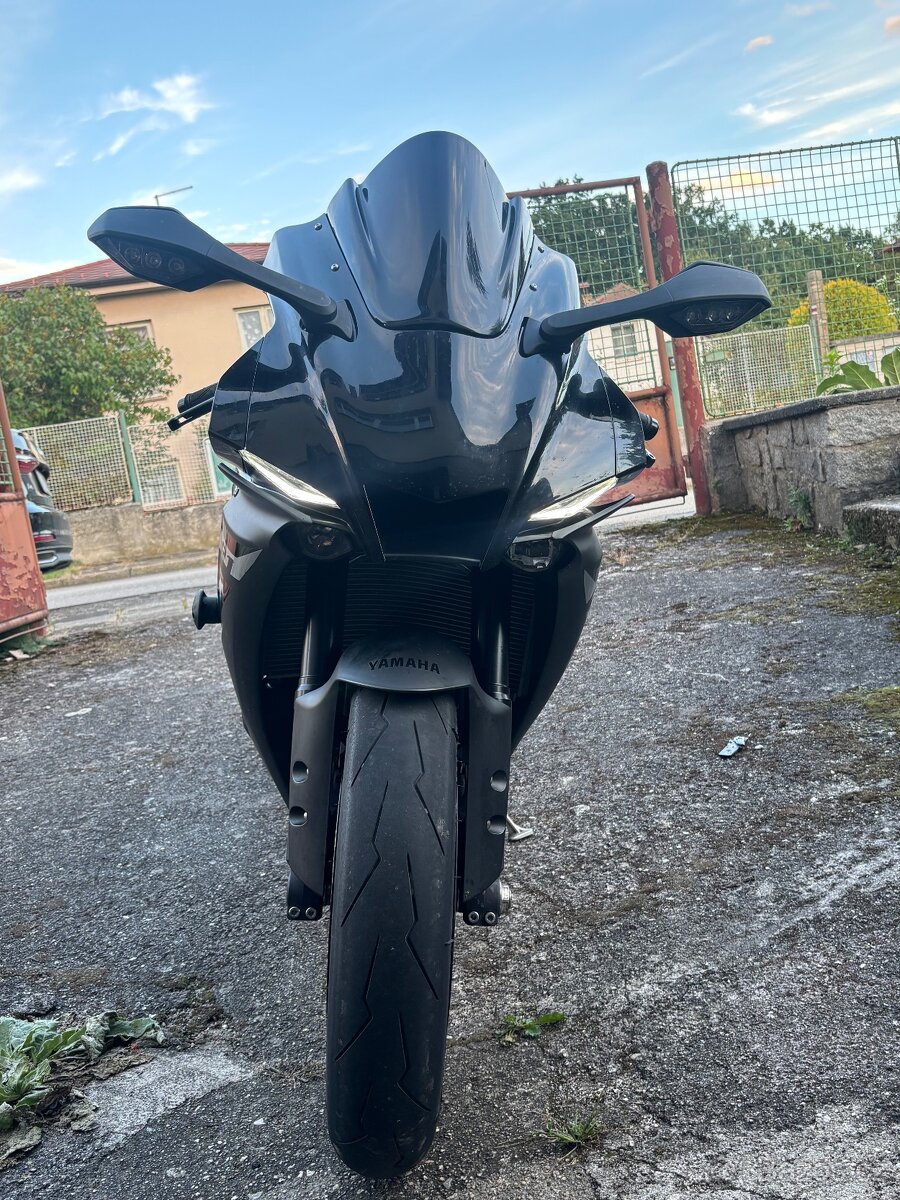 Yamaha R1 2018 najeto 3600 km - 20