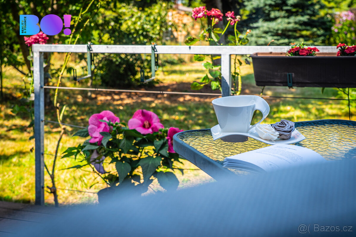 Prodej řadového rodinného domu 5+kk se zahradou a dvougaráží - 20