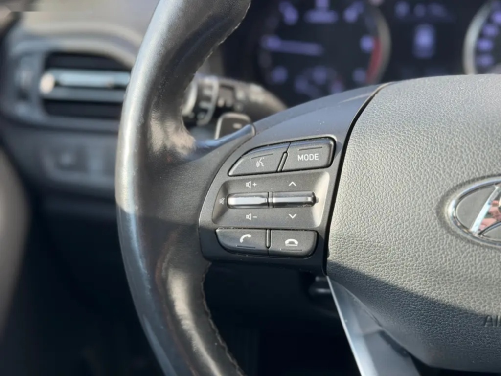 Hyundai i30, 1.6CRDi 85kW AUTOMAT SMART - 20