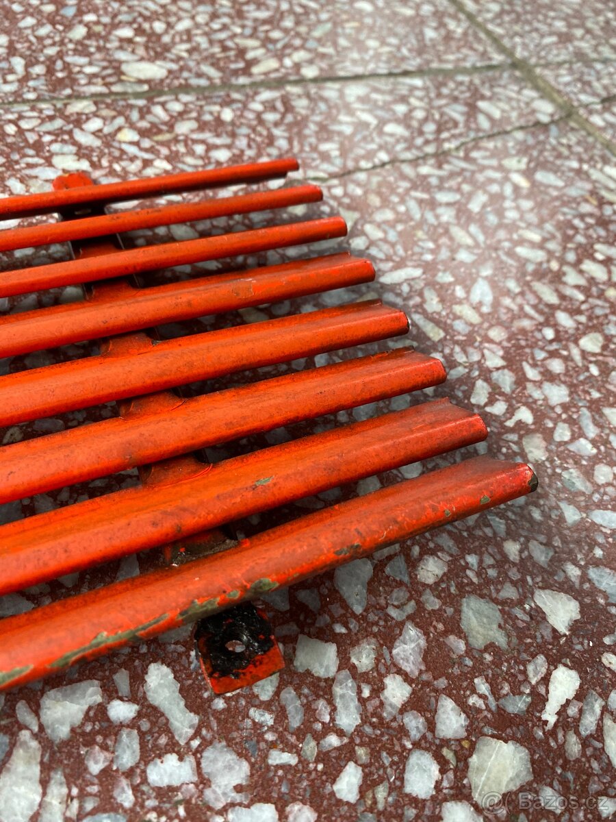 Mřížka Škoda 100 - 20