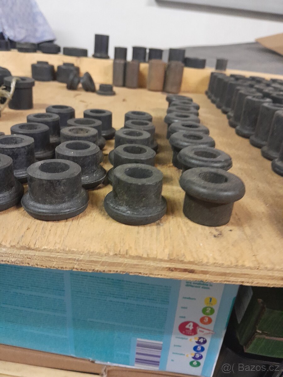 OCTAVIA,FELICIA,SPARTAK - 20