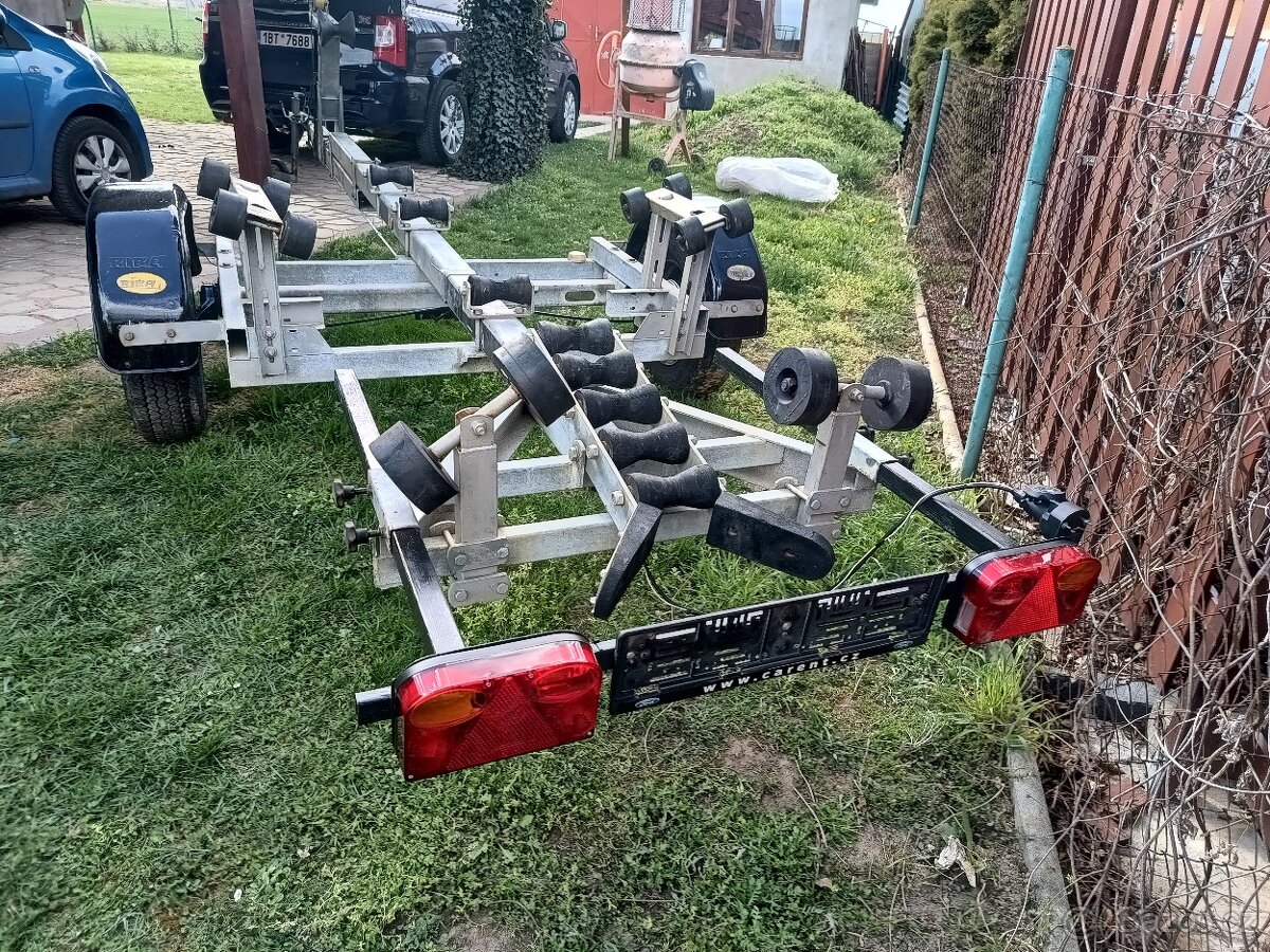 Prodám kajutový člun Astéria B2 - 20