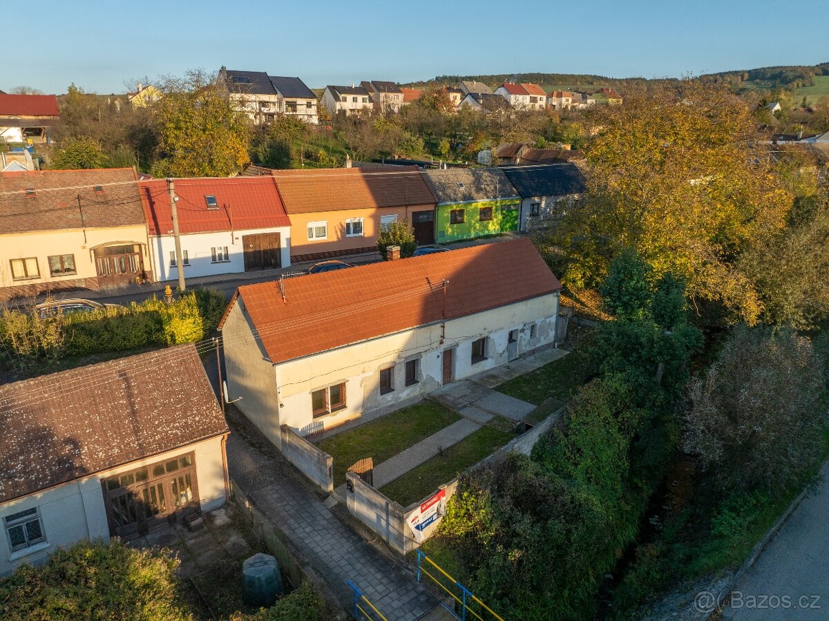 Rodinný domek v obci Horní Němčí - 20