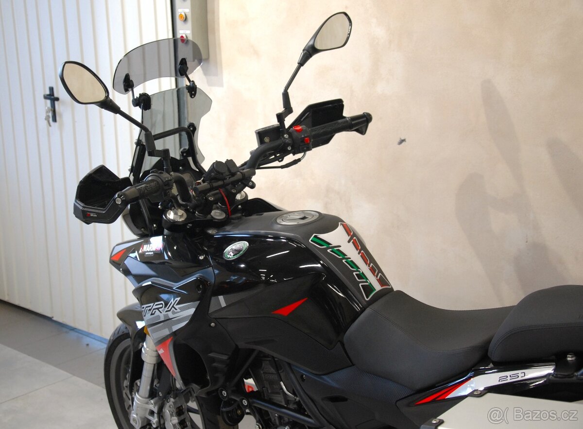 Benelli TRK 251 - hezký stav, 2. maj, původ ČR - 20