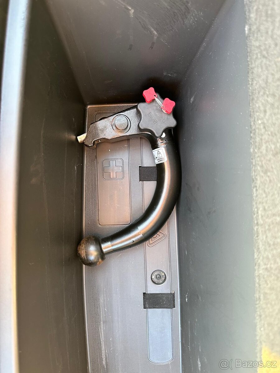 Hyundai i30 combi, 1.6 CRDI, 100 kW, Premium, aut, DPH - 20