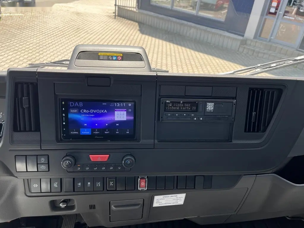 Isuzu, M30 7,5t 3,0L 150k hák. nosič - 20