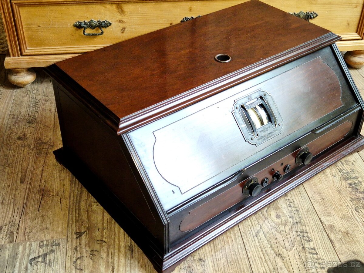 Velké starožitné rádio RCA, Super-Heterodyne, rok 1925 - 20