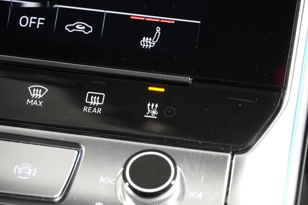 Audi A6, 50TDI,1.MAJ,DPH,WEBASTO,VZDUCH - 20