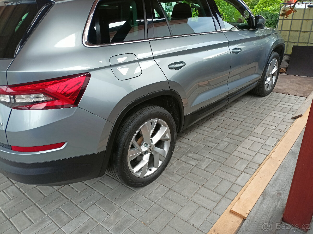 Škoda Kodiaq 2021 STYLE,2,0 TDi,DSG,Virtual,LED,závěs,Navi.. - 20