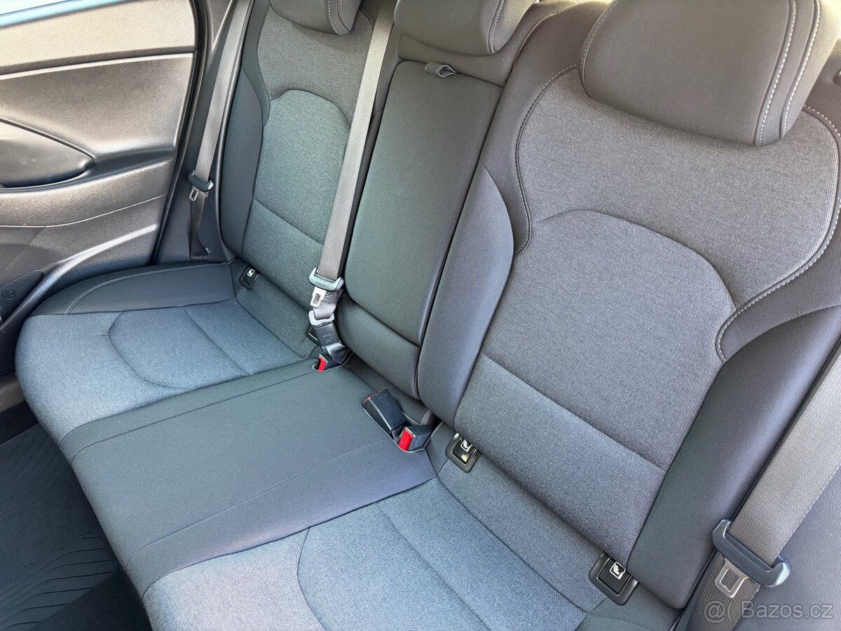 Hyundai i30 com. 1.6CRDi 85kW STYLE ZÁRUKA - 20