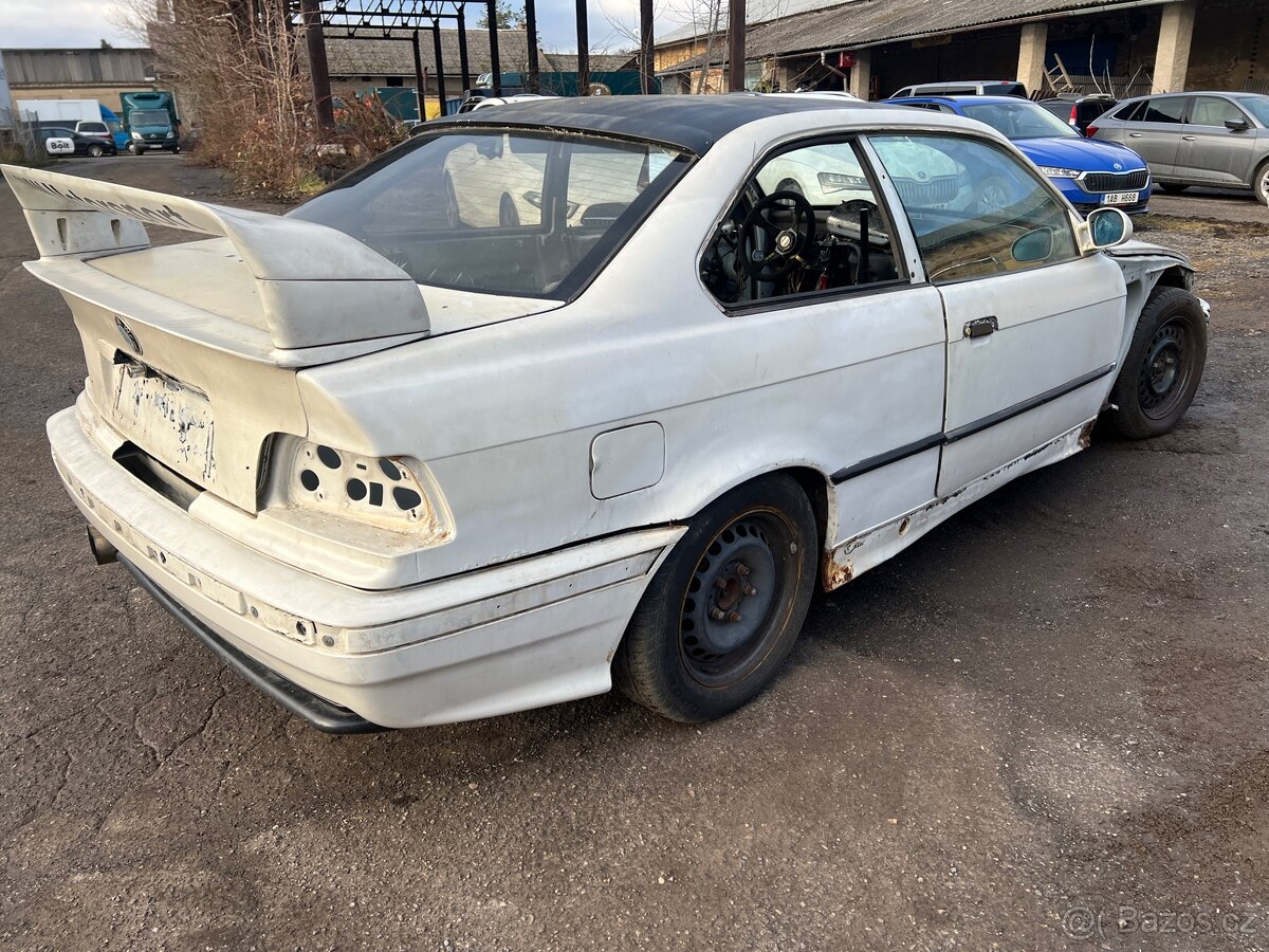 BMW E36 Coupe karoserie - 20