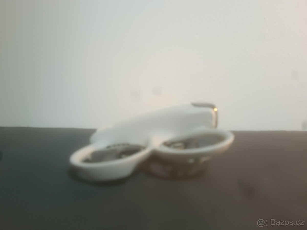 DJI NEO dron se 3 bateriemi a nabíjecí hub - 20