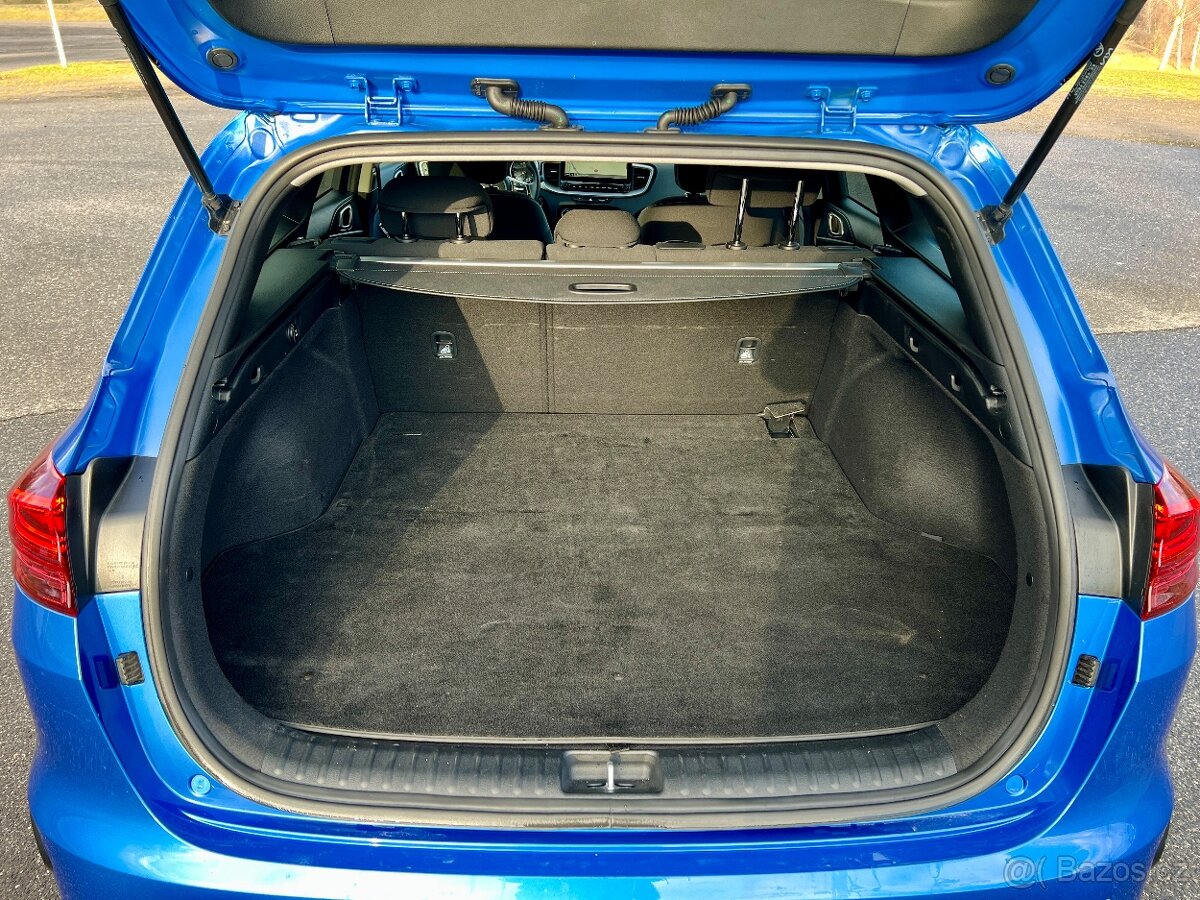 Kia Ceed SW 1,5 T-GDI TOP 7DCT + BUS - 20