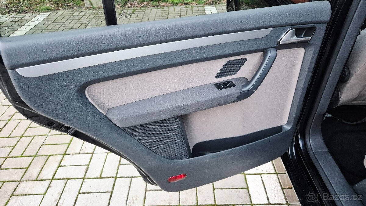Volkswagen Touran - 20