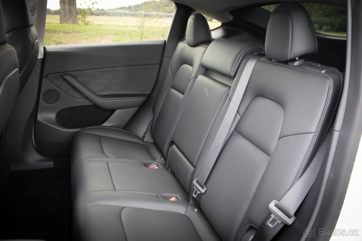 Tesla Model Y Dual Motor Long Range 378kw - odp. DPH - 20
