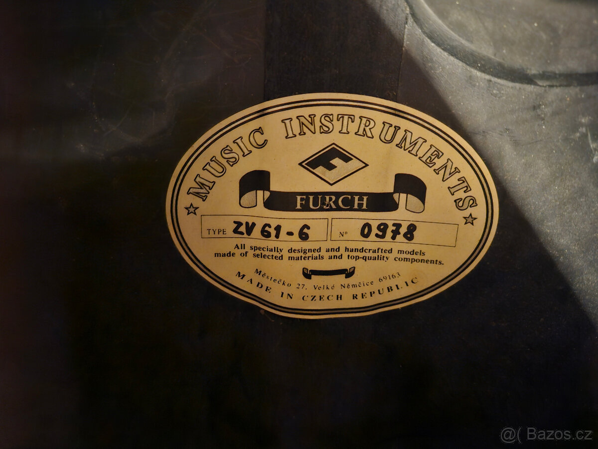 Česká akustická polomasivní kytara FURCH Ovation - 20