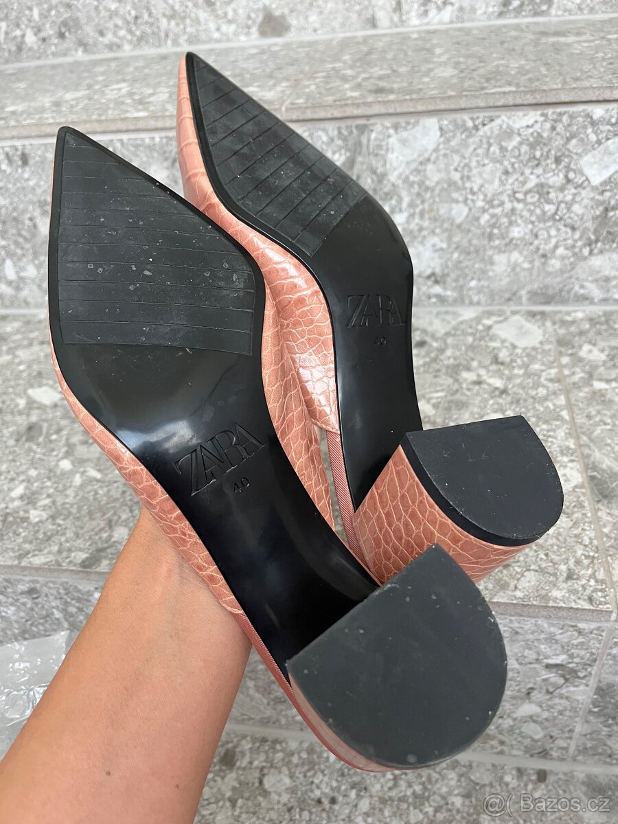 7 párů bot 40 - 20