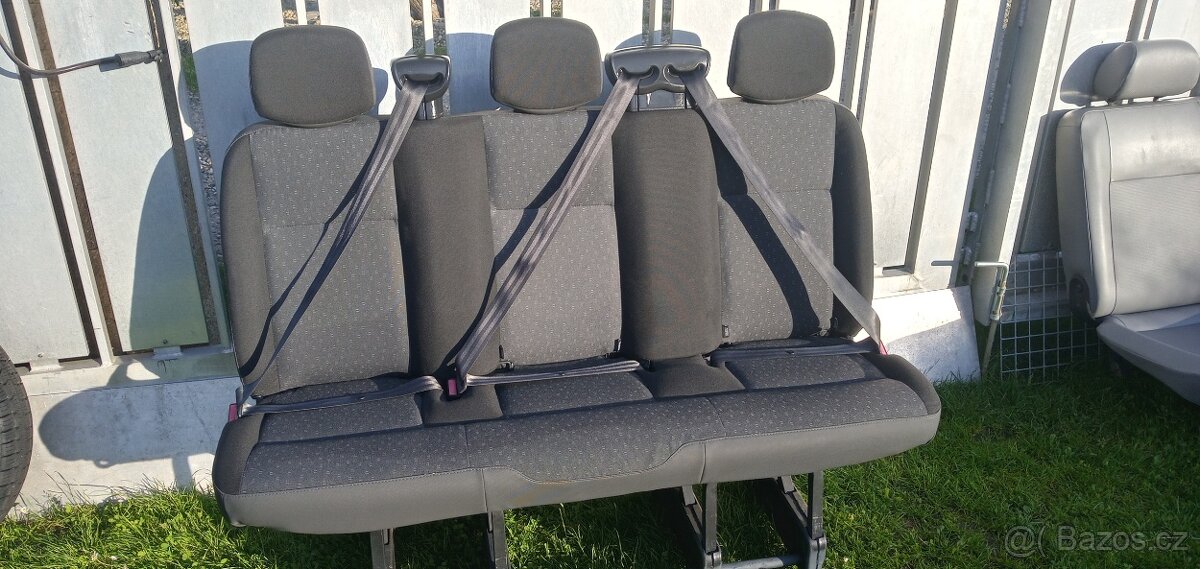 PRODÁM TROJSEDAČKU S PÁSY PRO TŘI OSOBY 2X ISOFIX - 20