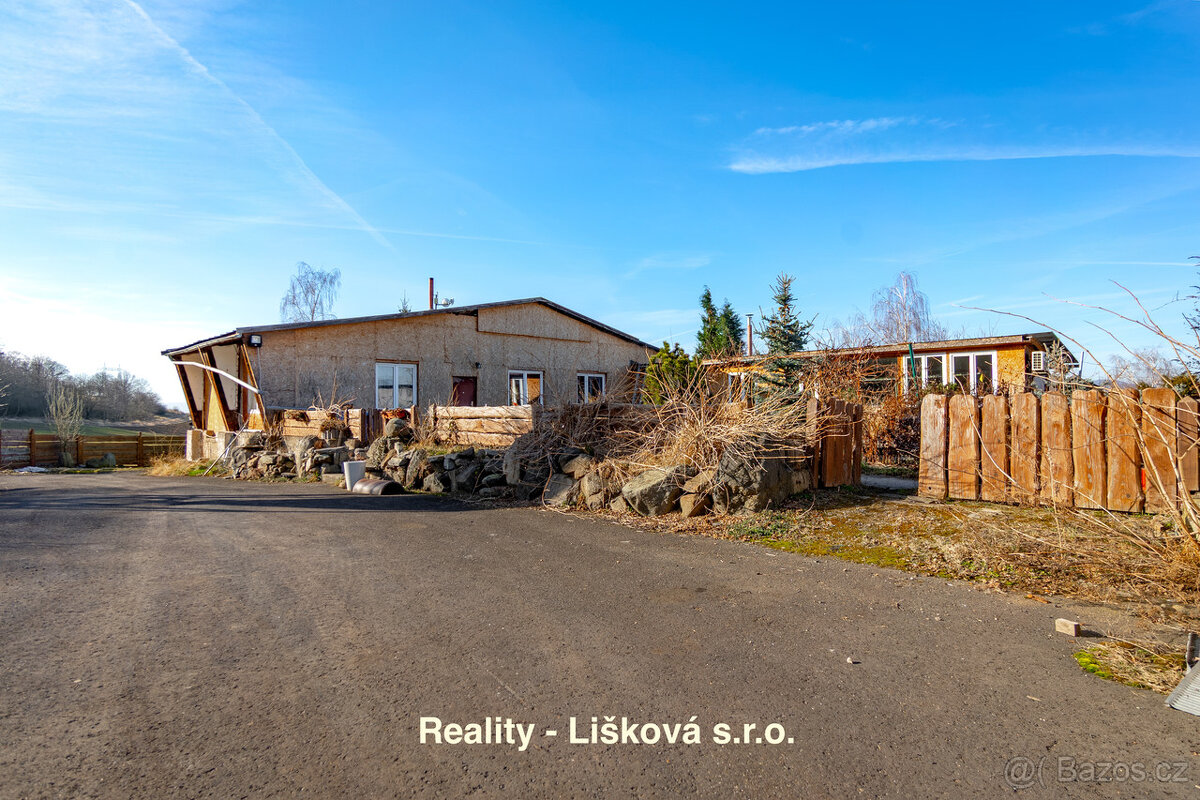 Prodej bývalého zemšdělského areálu nyní využívaného pro dře - 20