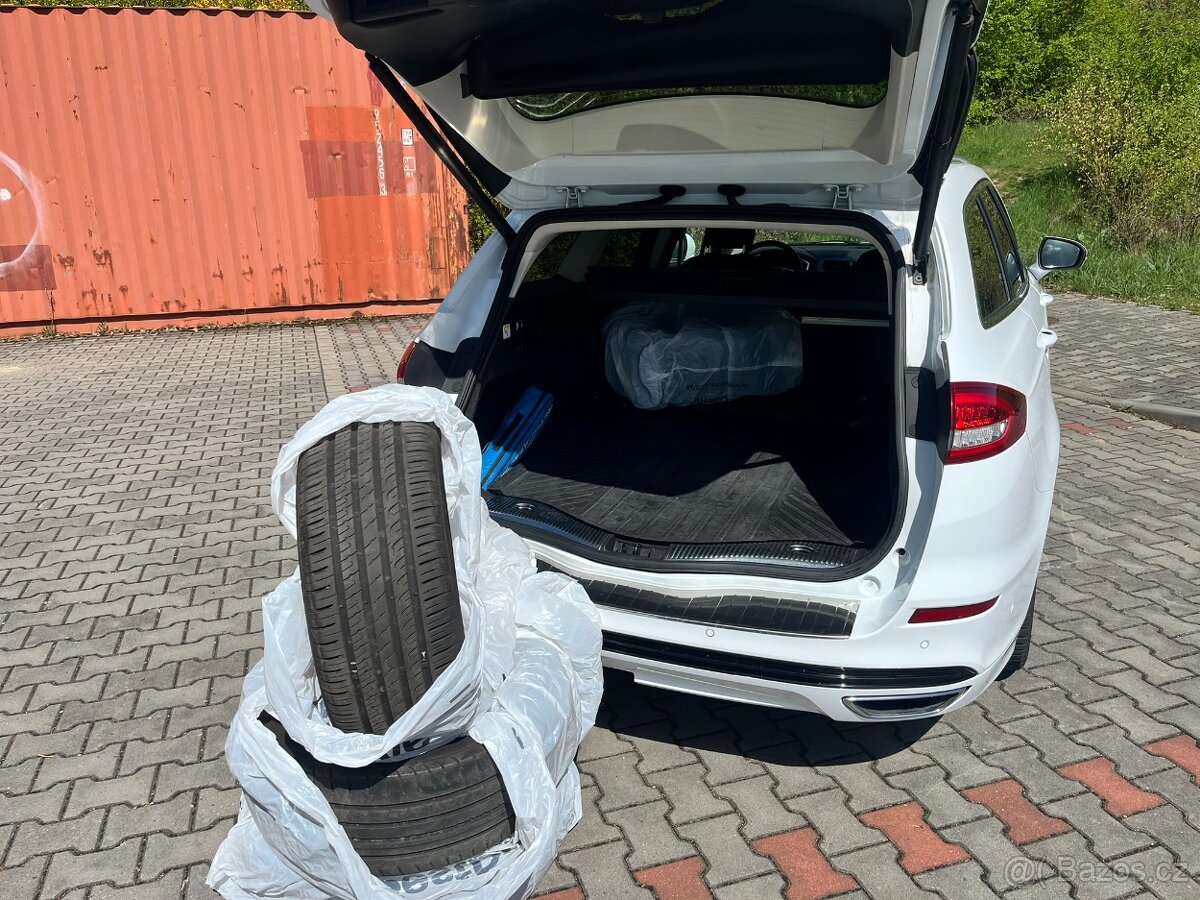 Mondeo 2,0 190k,4x4,AUT,2019,1.MAJ,DPH,TOP stav - 20