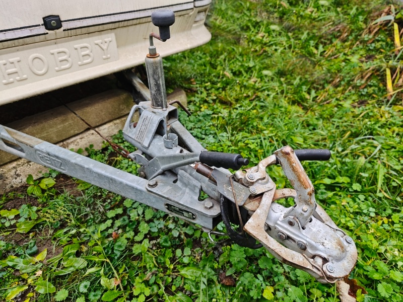 Cestovní karavan HOBBY 470 Classic pro 4 osoby - 20