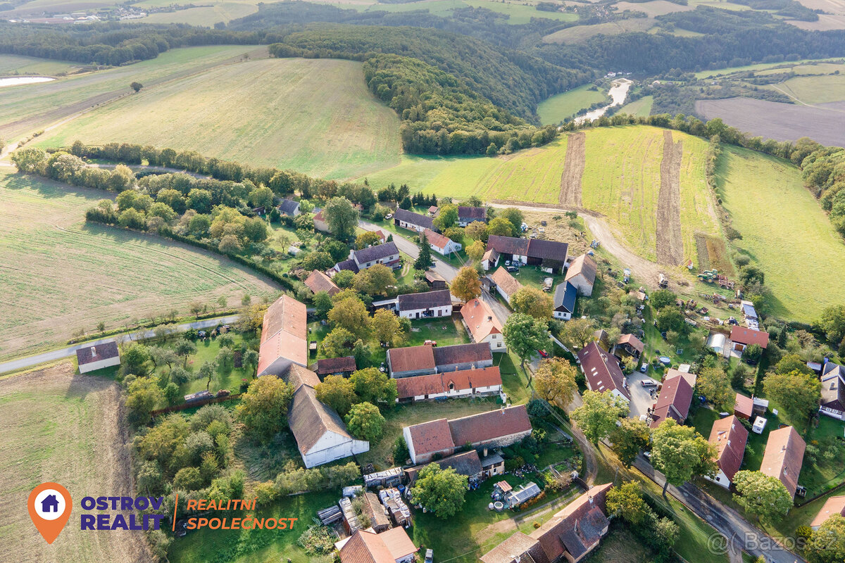 Prodej, rodinný dům, pozemky 11145 m2, Chlum - 20