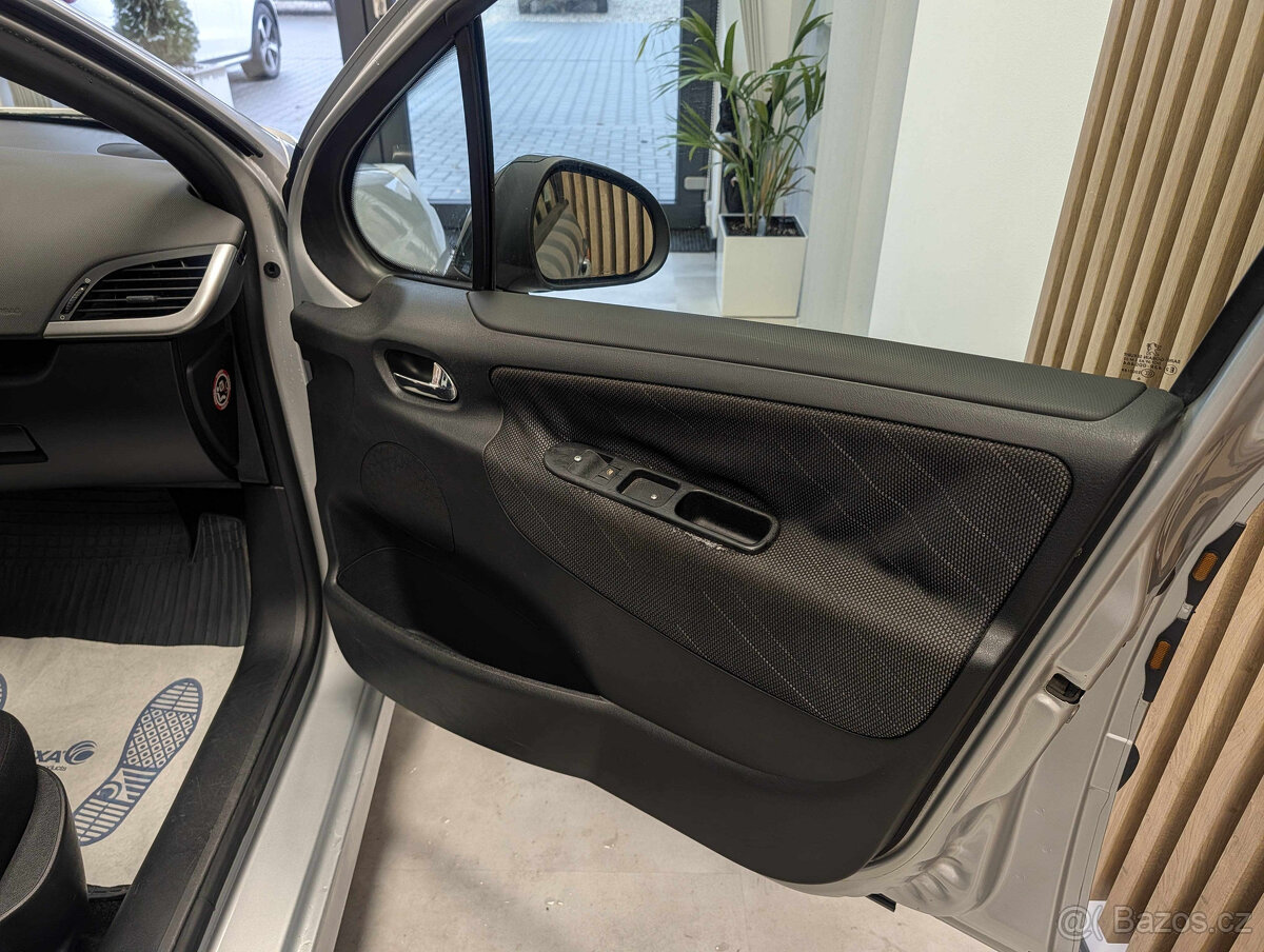 Peugeot 207 1,4 i - 20