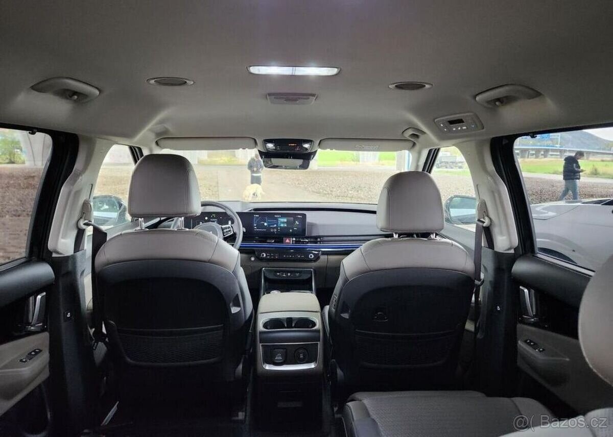 Kia Carnival 2.2-NOVÝ MODEL-7míst - 20