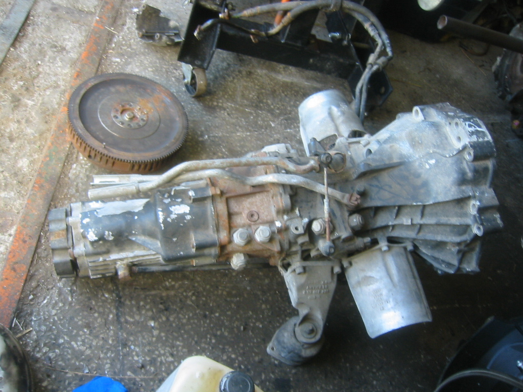 AUDI S8, A8 D2 4.2 265kw quattro MANUÁL facelift - díly - 20