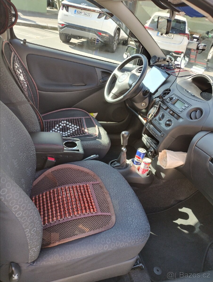Toyota Yaris coupe 2003 čtyřválec - 20