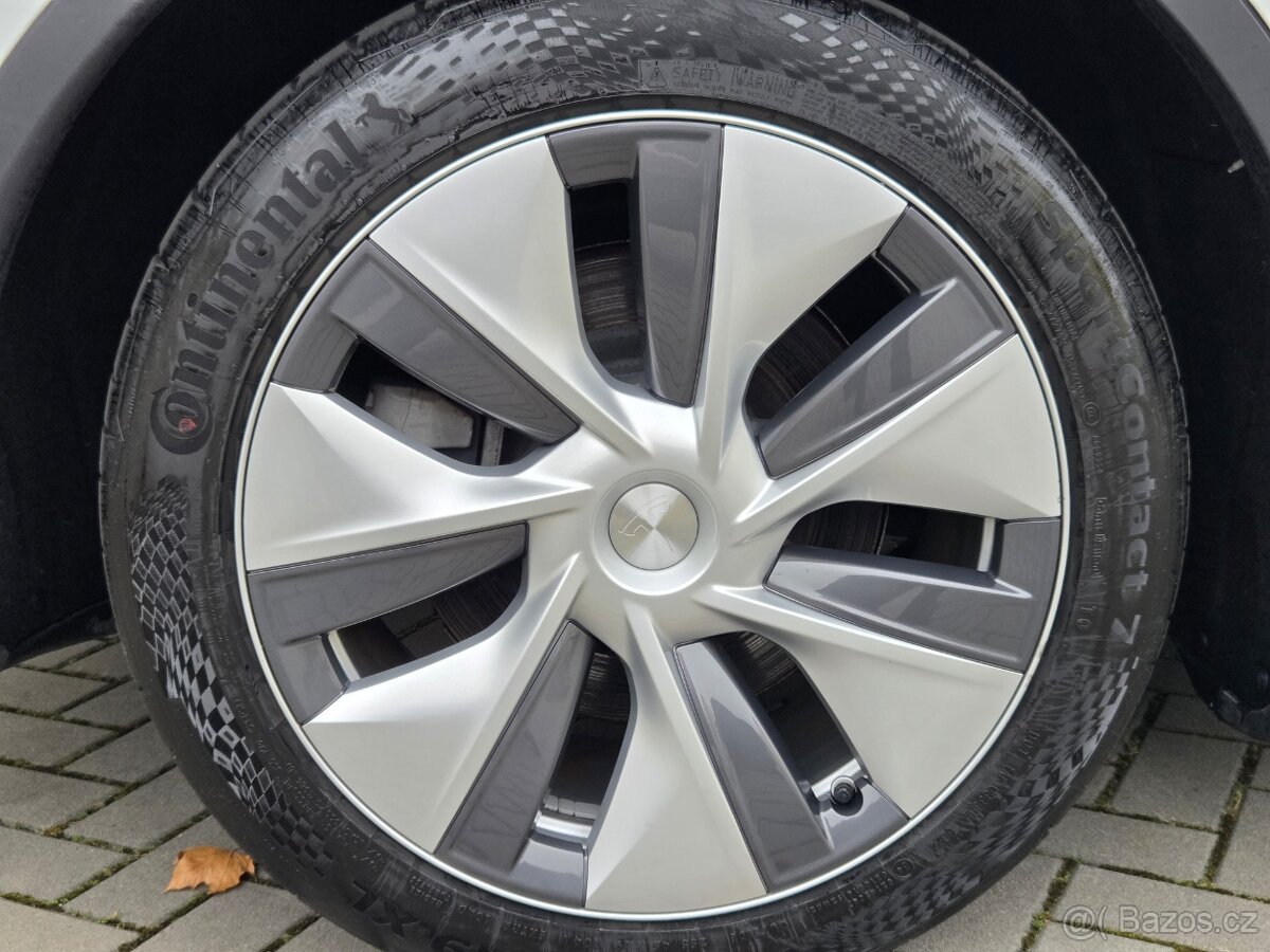 Tesla Model Y 4x4 Long Range Dual Motor Záruka 378kW - 20