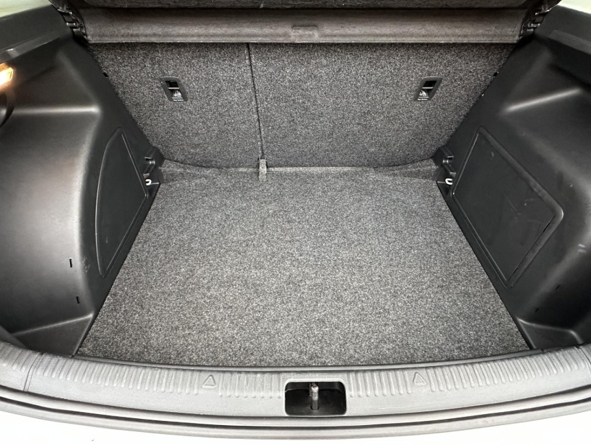 Rapid Spaceback 1.2/55kW KLIMA r.v.2015 najeto 92tkm - 20