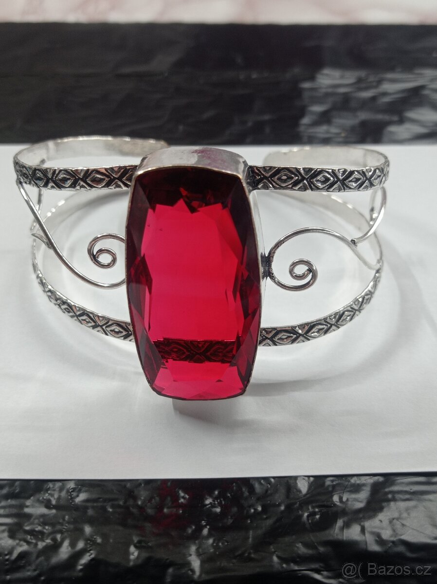 Přívěšky,prsteny,náramky,náhrdelníky,náušnice - 20