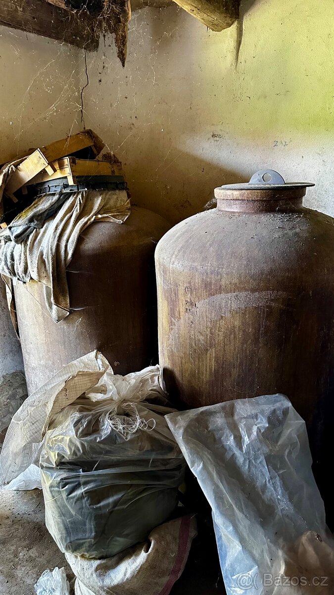 NEREZOVÉ - KAMENINOVÉ - PLASTOVÉ - NÁDOBY - 1000L - 6000L - 20