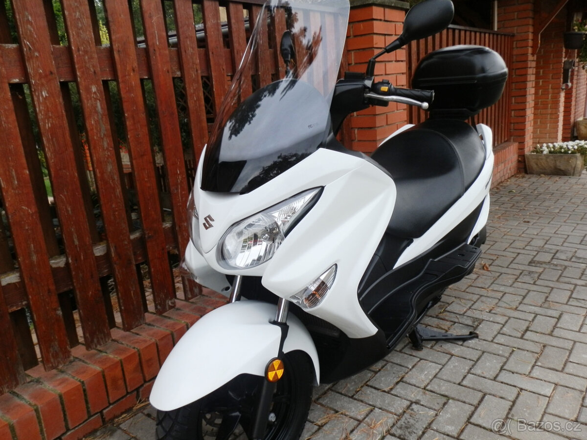 Suzuki Burgman 125 (2018) - 20