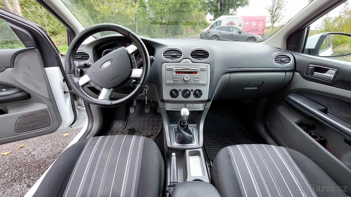 Ford Focus kombi 1,6 - 20