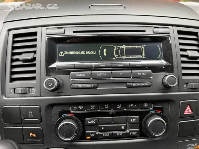 VW Multivan T5 2.0TDI 103kW Match, 2xšoupačky,Webasto,Tažné. - 20