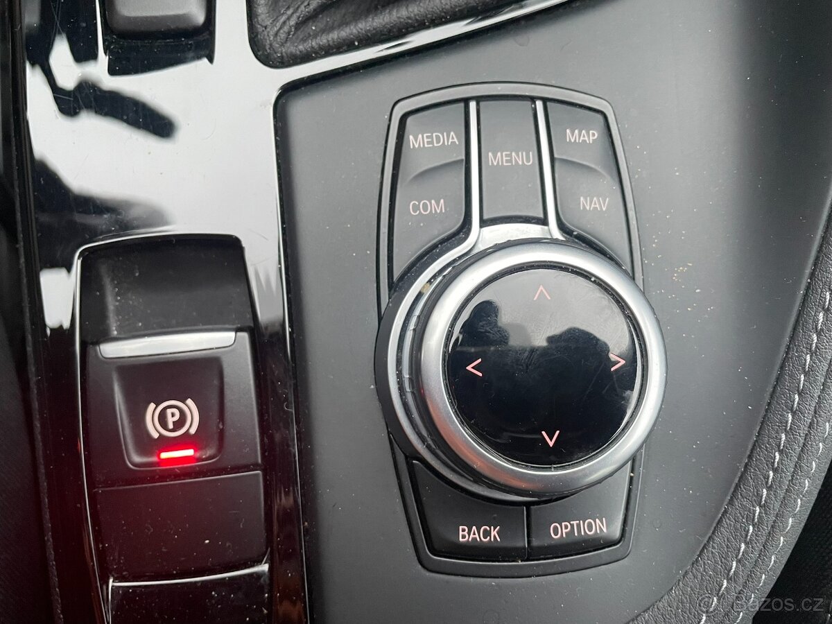 BMW X1 AUTOMAT xDrive CELA SERVISKA KAMERA TEMPOMAT -DPH - 20