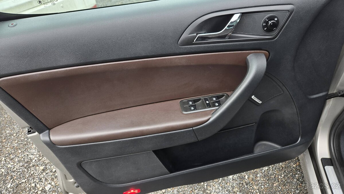 ŠKODA YETI 2.0TDI 4x4 LAURIN&KLEMENT - 20